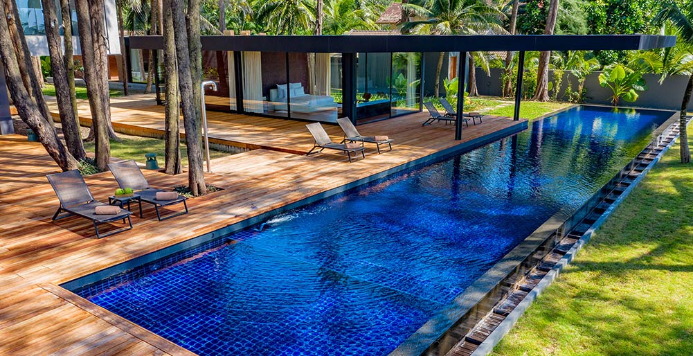 Grand Villa Noi - Glistening pool